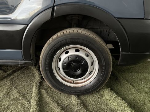 Used 2019 Ford Transit 250 148 High Roof Extended image 9