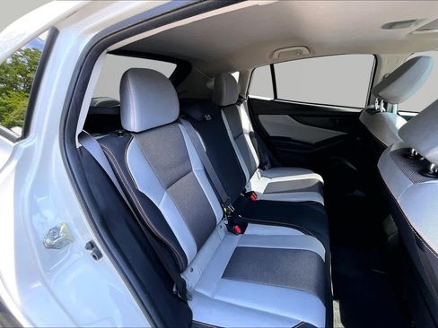 Used 2019 Subaru Crosstrek 2.0i Premium w/ Moonroof Package AWD/4WD image 19