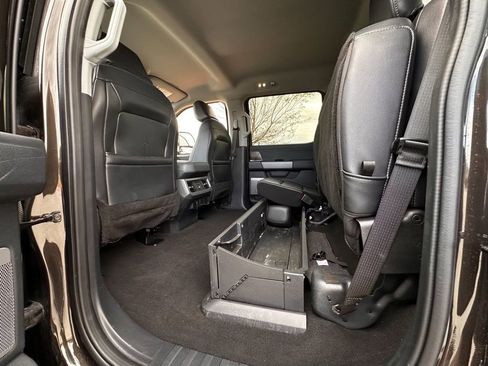 Used 2024 Ford F350 Lariat w/ Black Appearance Package image 35