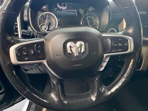 Used 2019 RAM 1500 Laramie AWD/4WD image 10