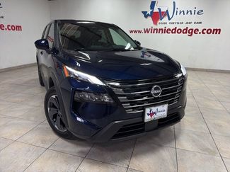 Used 2025 Nissan Rogue SV video 1