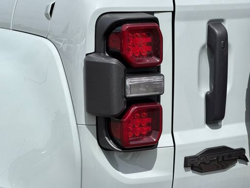 Used 2024 Ford Bronco Raptor w/ Interior Carbon Fiber Pack 6 AWD/4WD image 37