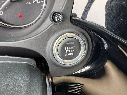 Used 2016 Mitsubishi Outlander SEL image 27