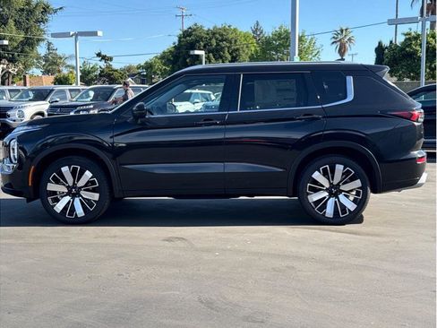 Used 2025 Mitsubishi Outlander SEL image 7