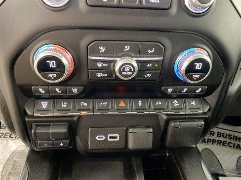 Used 2023 GMC Sierra 2500 Denali w/ Denali Ultimate Package image 19