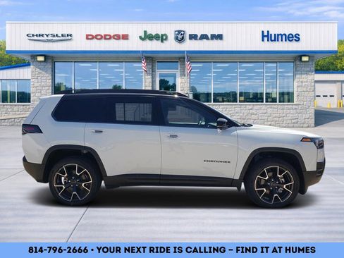 New 2026 Jeep Cherokee Overland w/ Trailer Tow Group AWD/4WD image 2