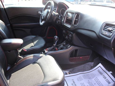 Used 2021 Jeep Compass Trailhawk AWD/4WD image 9