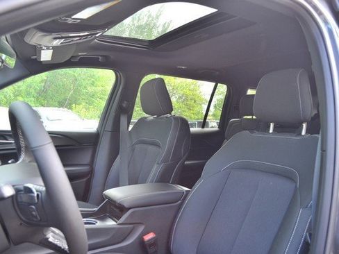 New 2025 Jeep Grand Cherokee L Laredo w/ Luxury Tech Group I image 18