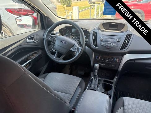 Used 2017 Ford Escape SE AWD/4WD image 6