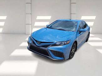 Used 2023 Toyota Camry SE image 1