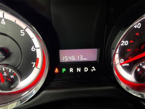 Used 2019 Dodge Grand Caravan SXT image 12