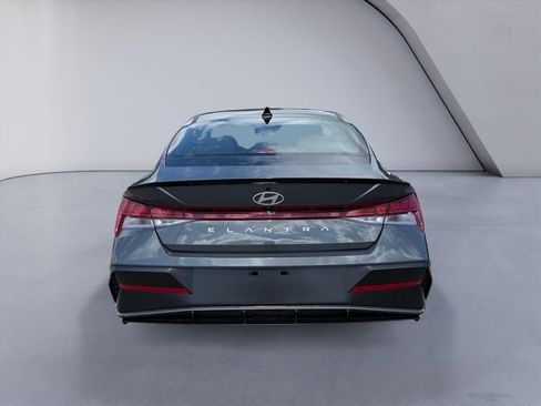 New 2026 Hyundai Elantra SEL Sport FWD image 4