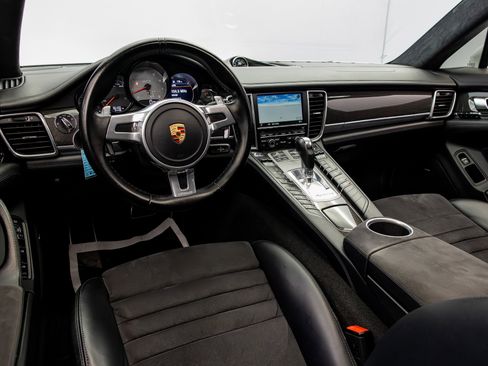 Used 2015 Porsche Panamera GTS AWD/4WD image 42