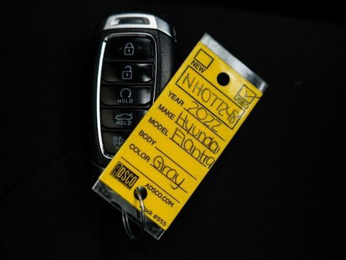 Used 2022 Hyundai Elantra SEL w/ Convenience + Premium Package image 35