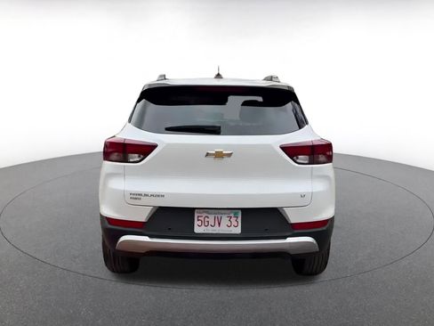 Used 2025 Chevrolet TrailBlazer LT w/ Driver Confidence Package image 12