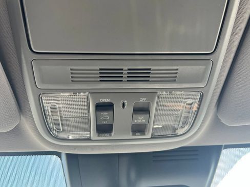 Used 2019 Honda CR-V EX image 28