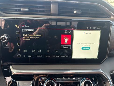 New 2026 GMC Sierra 1500 Denali Ultimate w/ LPO, Black Badging Package image 32