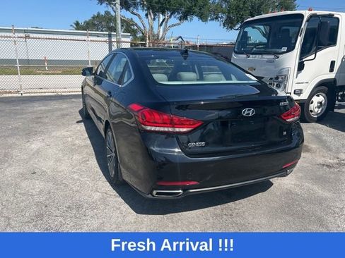 Used 2016 Hyundai Genesis 3.8 RWD image 10