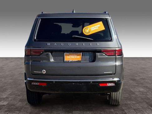Used 2022 Jeep Wagoneer Series III w/ Premium Group I image 4