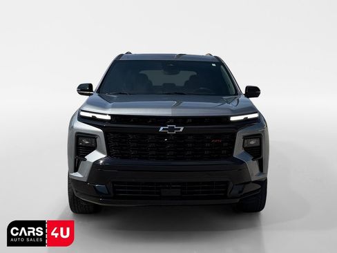 Used 2025 Chevrolet Traverse RS w/ LPO, Floor Liner Package FWD image 2