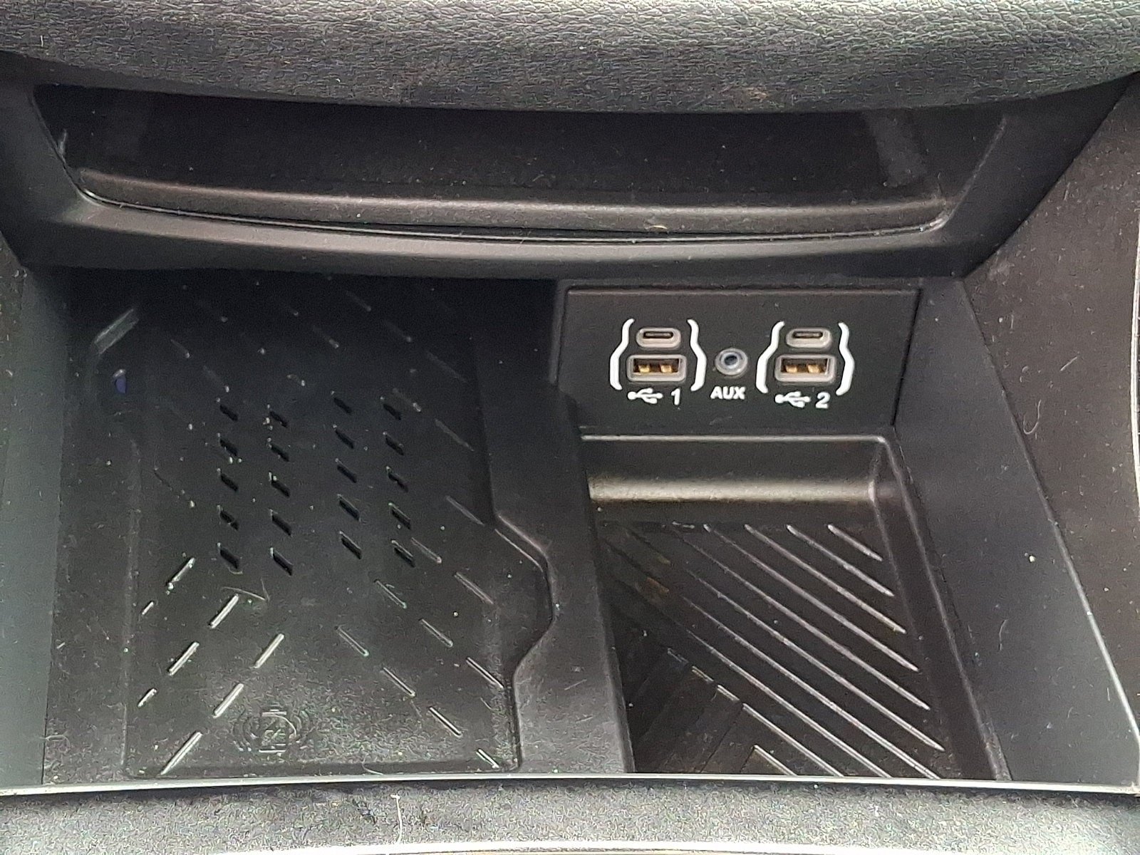 Used 2025 Chrysler Pacifica Limited FWD image 27