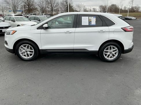 Used 2024 Ford Edge SEL image 9