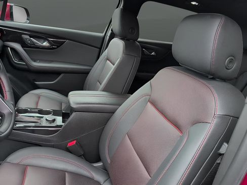 Used 2025 Chevrolet Blazer RS w/ Enhanced Convenience Package image 28
