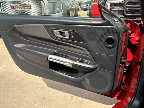 Used 2024 Ford Mustang Coupe image 18