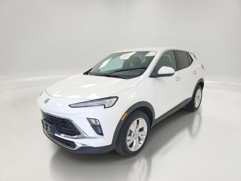 Used 2025 Buick Encore GX Preferred FWD image 3