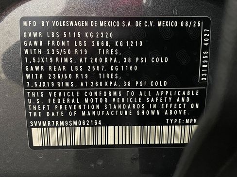 New 2025 Volkswagen Tiguan SE image 31