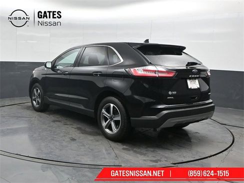 Used 2024 Ford Edge SEL w/ Convenience Package image 8