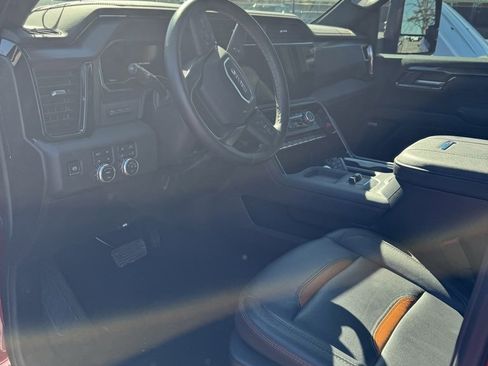 Used 2025 GMC Sierra 2500 AT4 w/ AT4 Premium Plus Package image 2