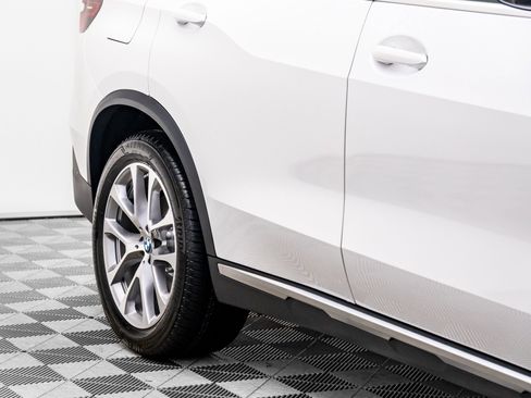 Used 2026 BMW X5 xDrive40i image 33