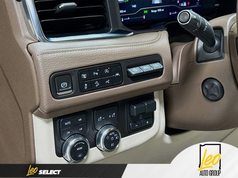Used 2024 GMC Yukon Denali w/ Denali Reserve Package AWD/4WD image 10