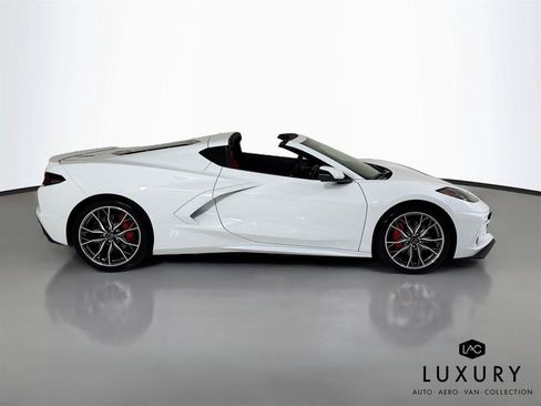 Used 2026 Chevrolet Corvette Stingray Coupe w/ 1LT RWD image 5