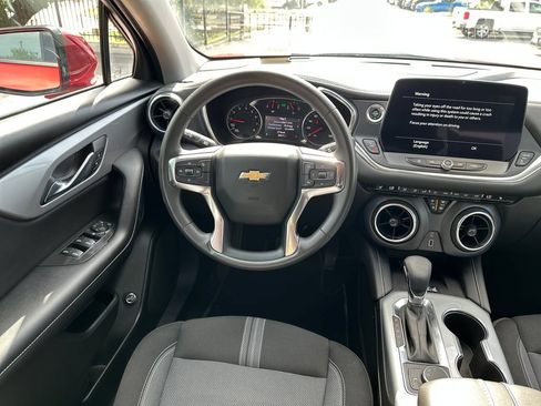Used 2024 Chevrolet Blazer LT w/ Convenience Package FWD image 32