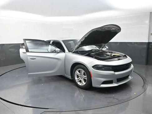 Used 2020 Dodge Charger SXT w/ Leather Interior Group RWD image 39