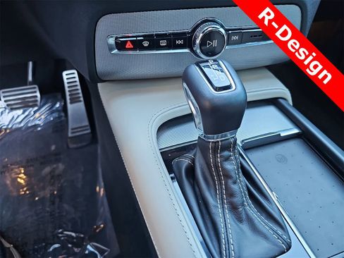 Used 2021 Volvo XC90 T6 R-Design w/ Advanced Package image 20