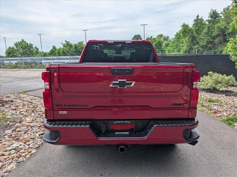 Used 2024 Chevrolet Silverado 1500 RST w/ Dark Appearance Package AWD/4WD image 4
