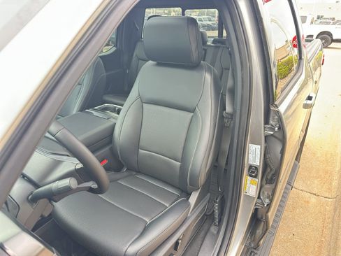 New 2025 Ford F150 Lariat w/ Equipment Group 502A High image 31