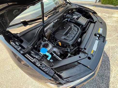 Used 2021 Volkswagen Tiguan SE AWD/4WD image 40