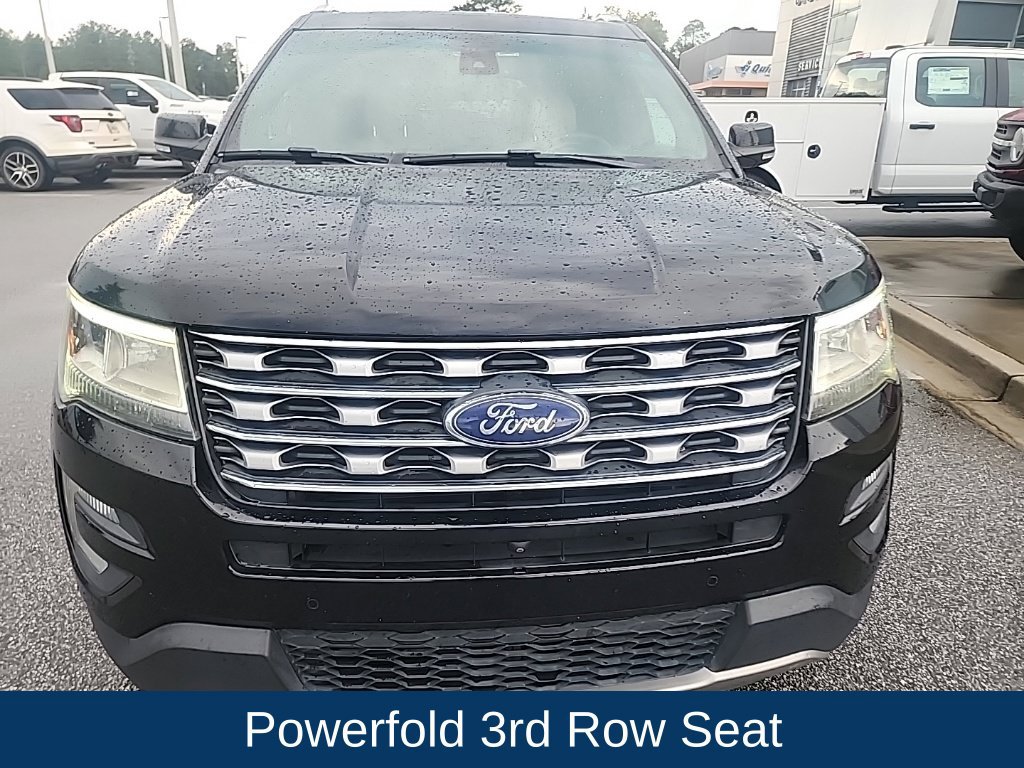Used 2017 Ford Explorer Limited w/ Equipment Group 301A FWD image 2