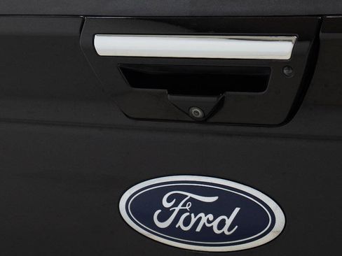 Used 2019 Ford F150 Lariat image 14
