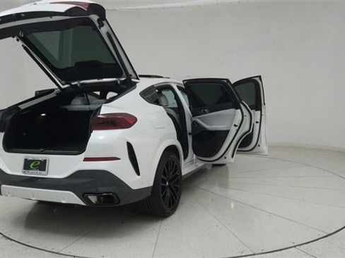 Used 2023 BMW X6 xDrive40i w/ M Sport Package image 82