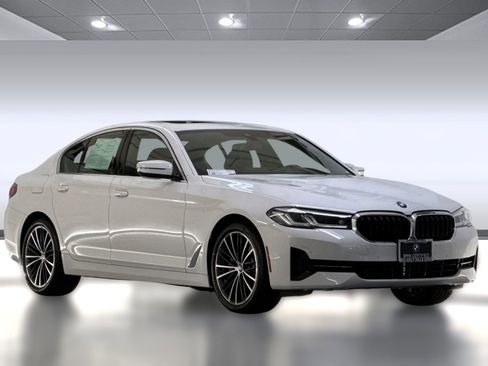 Certified 2023 BMW 530i w/ Premium Package image 6