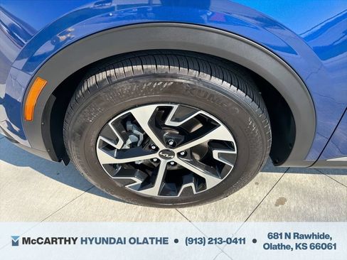 Used 2025 Kia Sportage EX w/ Premium Package FWD image 18
