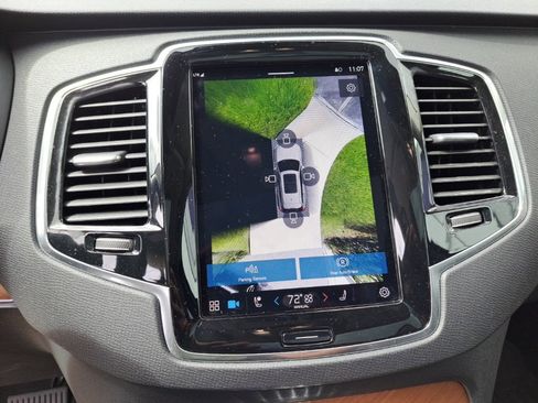 Used 2025 Volvo XC90 B5 Plus w/ Protection Package Premier image 23