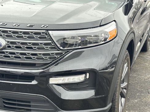 Used 2023 Ford Explorer XLT w/ Equipment Group 202A image 9