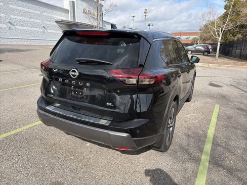 Used 2025 Nissan Rogue SL image 16