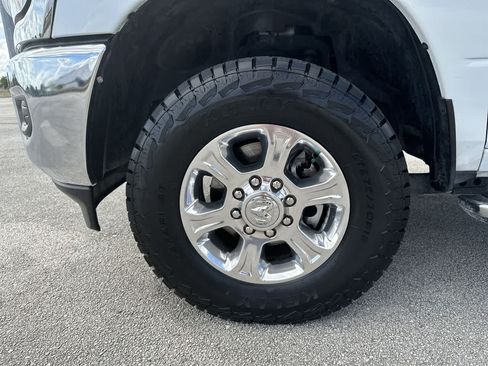 Used 2024 RAM 2500 Big Horn AWD/4WD image 12